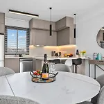 Oasis 301 Gorgeous Modern 2-bed Complex Pool Paphos