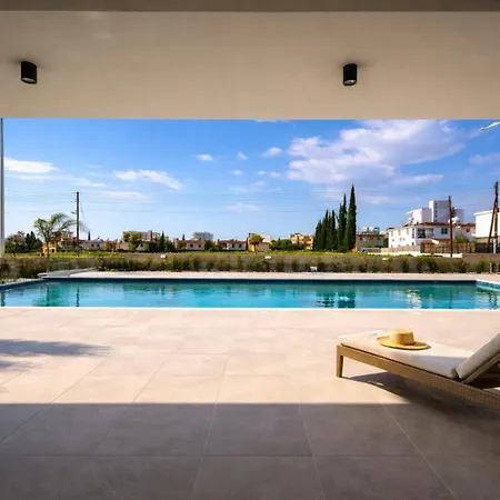 Oasis 301 Gorgeous Modern 2-bed Complex Pool * Paphos