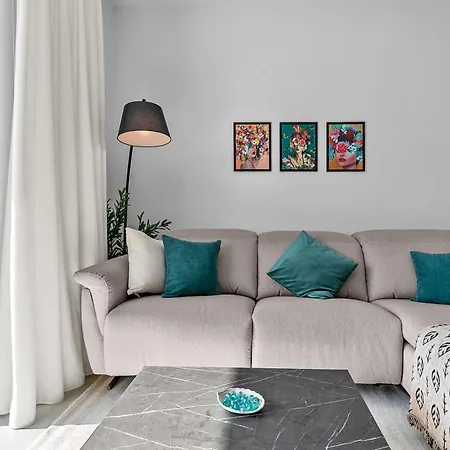 Oasis 301 Gorgeous Modern 2-bed Complex Pool Paphos