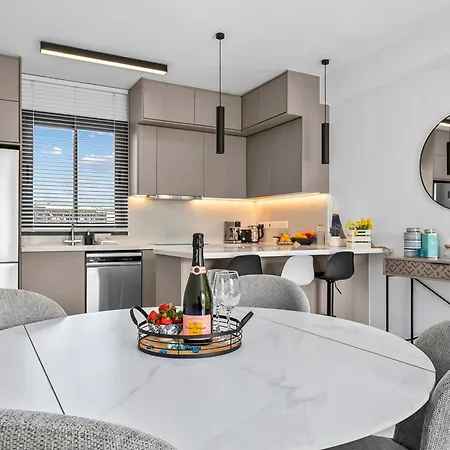 Oasis 301 Gorgeous Modern 2-bed Complex Pool Paphos