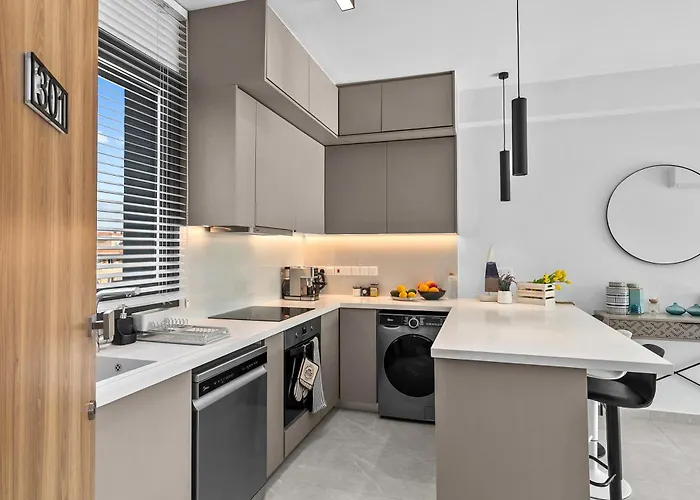 Apartament Oasis 301 Gorgeous Modern 2-bed Complex Pool