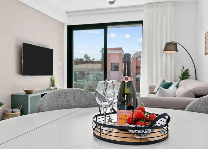 Oasis 301 Gorgeous Modern 2-bed Complex Pool * Paphos